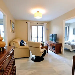  Apartment Acogedor Apartamento Junto A Calle Larios By Renthas Spain